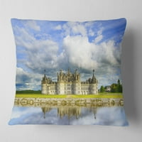 Designart Chateau de Chambord kastély és reflexió - Tengeri dobás párna - 16x16